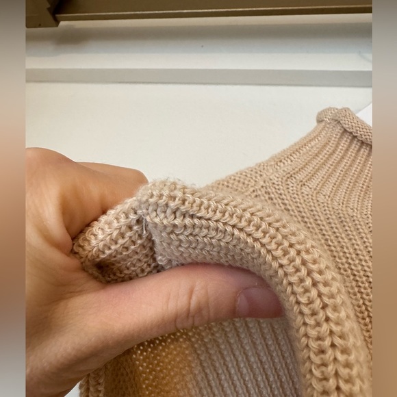 Women’s Beige/Tan Sleeveless Knit Mock Neck Sweater/Sweater Vest- Small - Picture 6 of 10